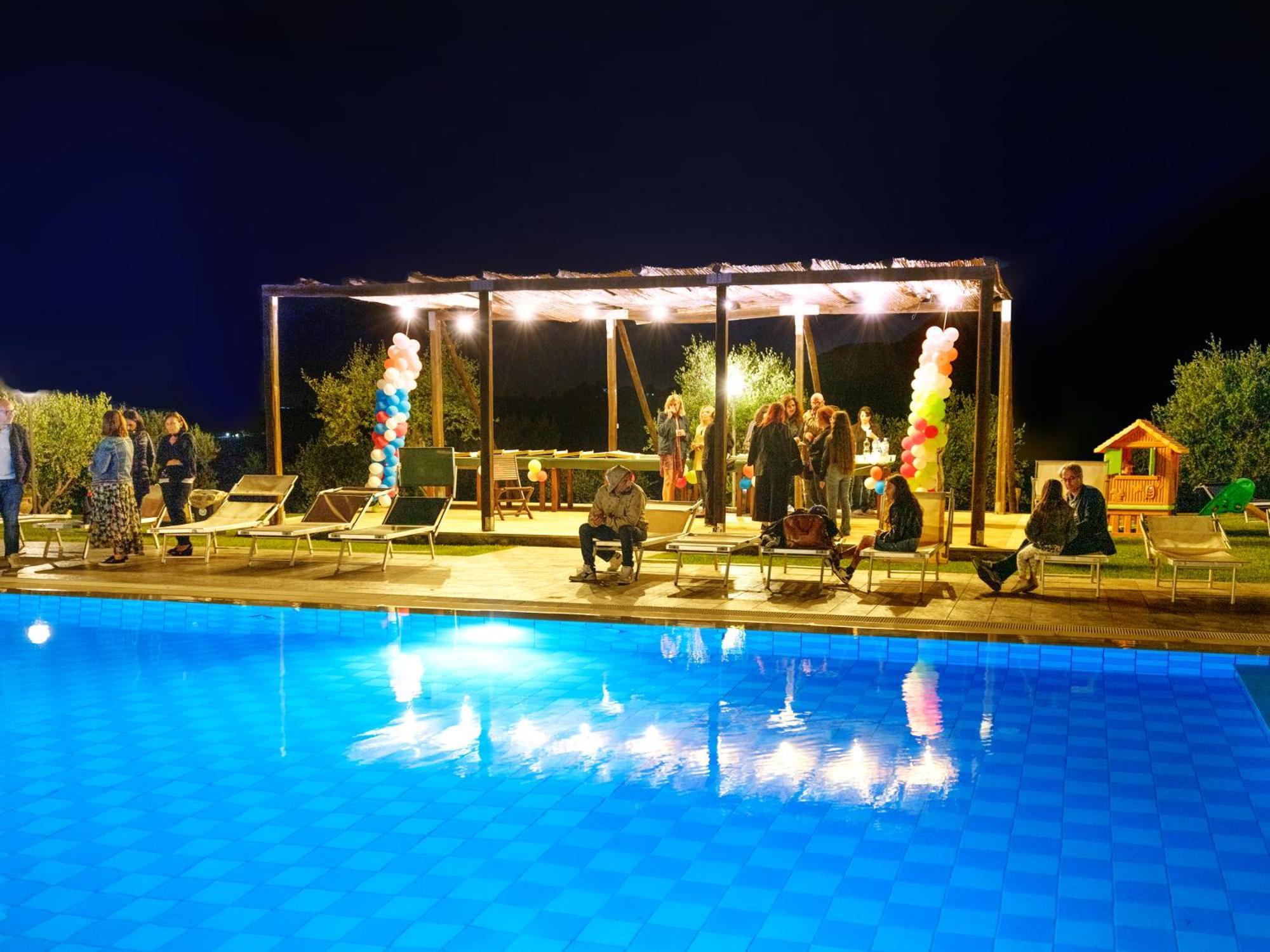 L' Aia Resort Trentinara Exteriör bild