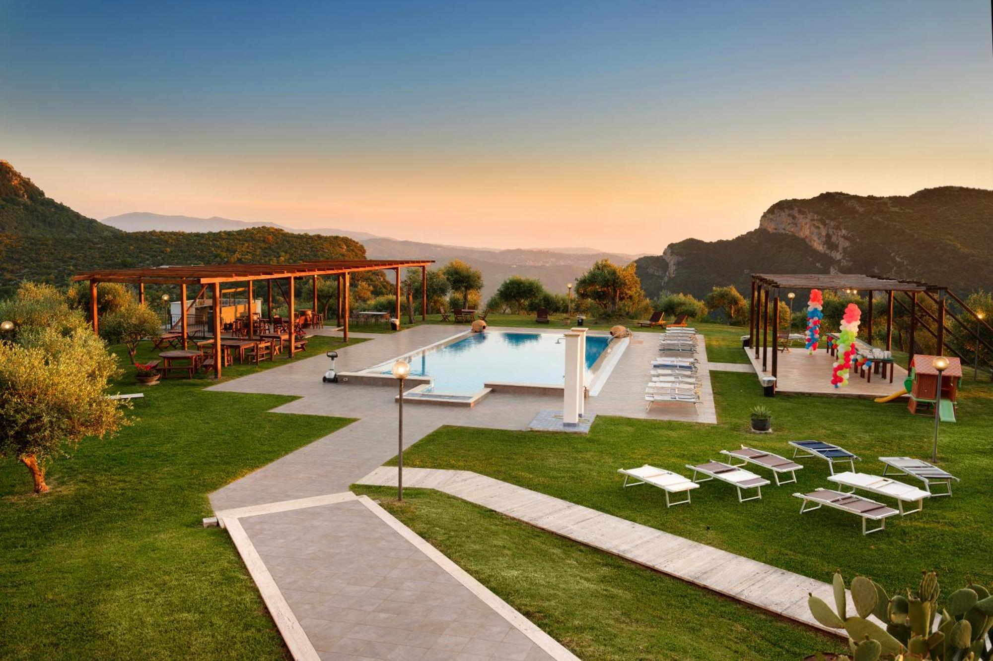 L' Aia Resort Trentinara Exteriör bild