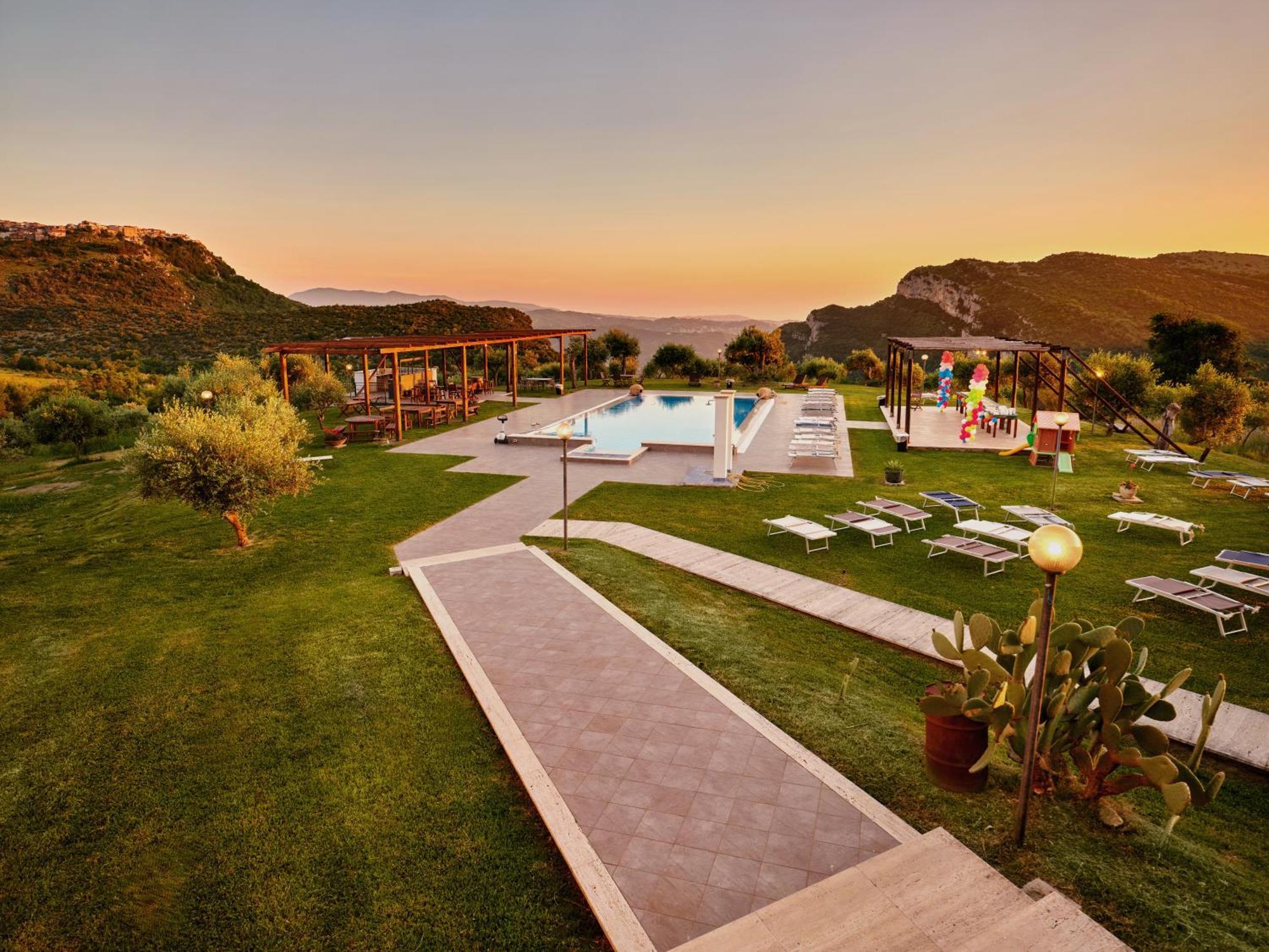 L' Aia Resort Trentinara Exteriör bild